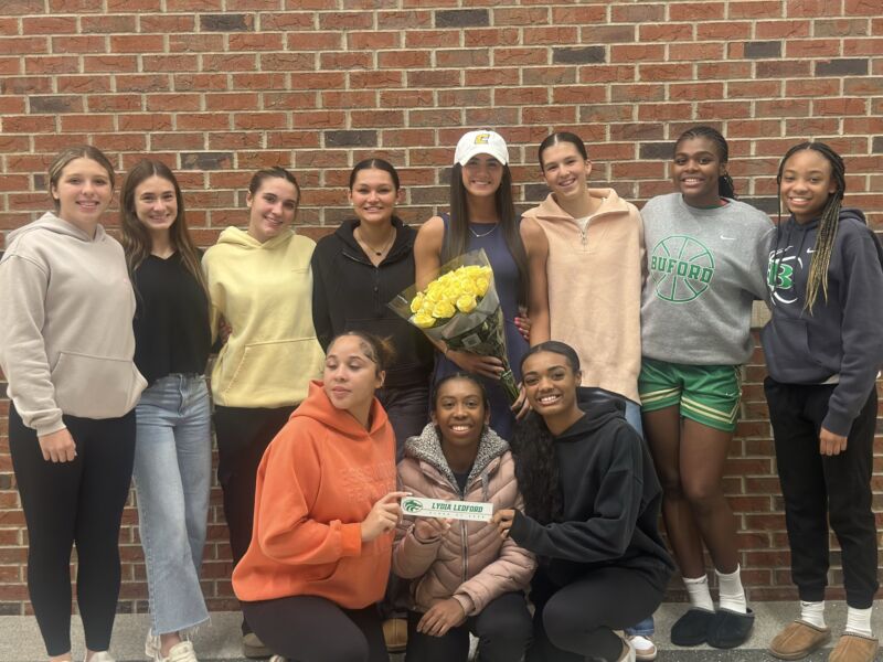 Image for the Tweet beginning: FAMILY! 